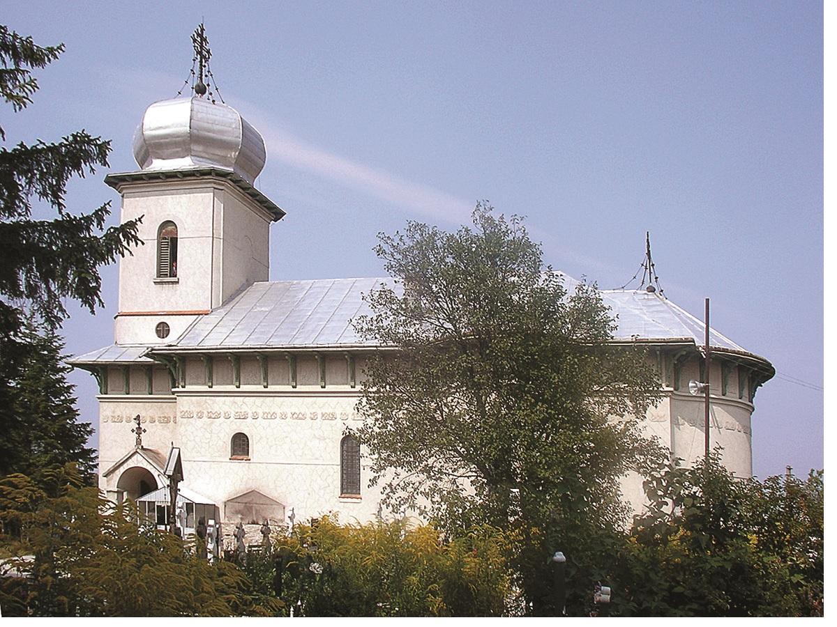 Biserica - vedere exterioară
